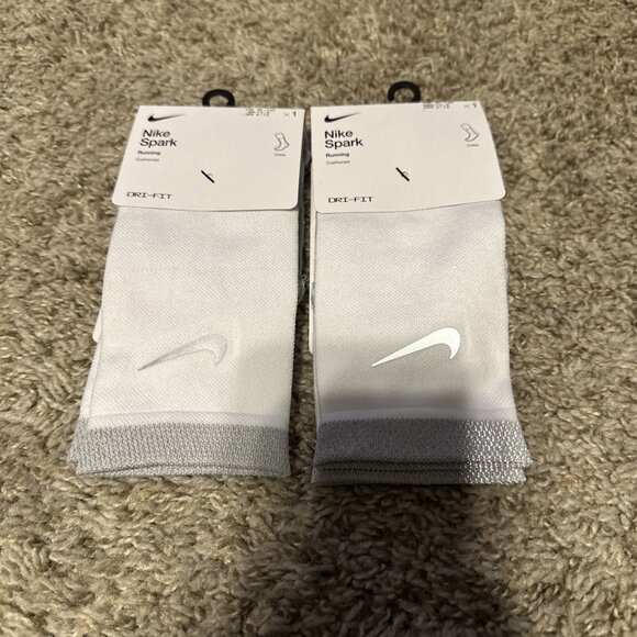 2X Nike Spark dri fit crew running socks, men's 6-7.5 Women’s 7.5 -9 White - Picture 1 of 4